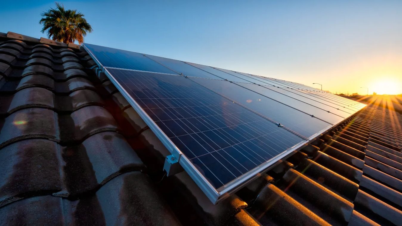 Installation de panneaux photovoltaïques sur toiture